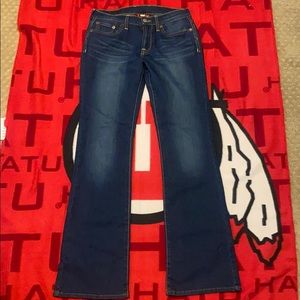 BRAND NEW! W/out tags. Lucky Brand Bootcut 2/26 🍀